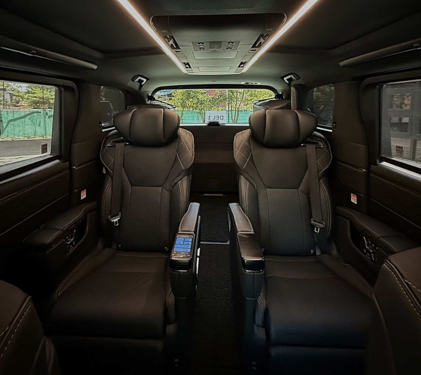 Toyota Alphard Interior